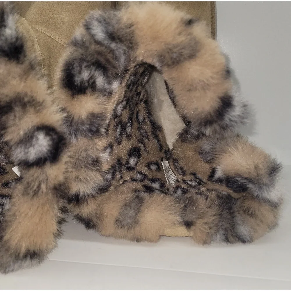 Koolaburra by UGG Victoria Short Boots Woman Size 8 Tan Leopard Faux Fur 1136011